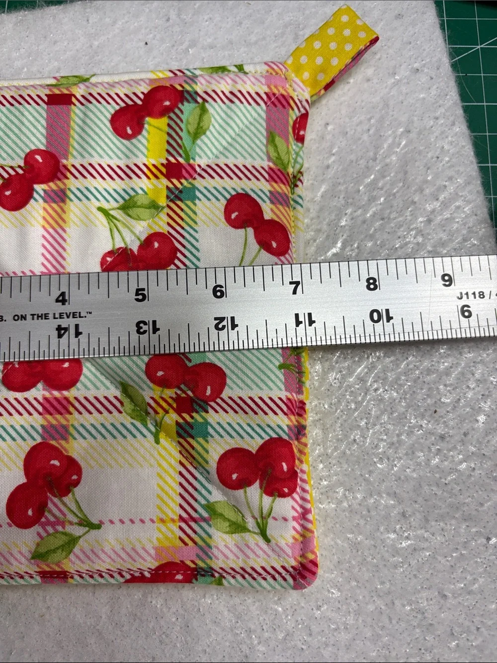 Hand Crafted Cherry Plaid Quilted Bowl Cozy & Pot Holder Set (v)